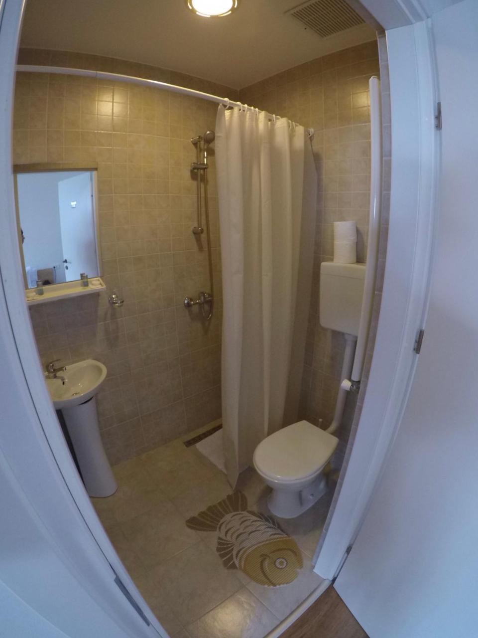 Cristi's Rooms - Pensiune Oradea Bagian luar foto