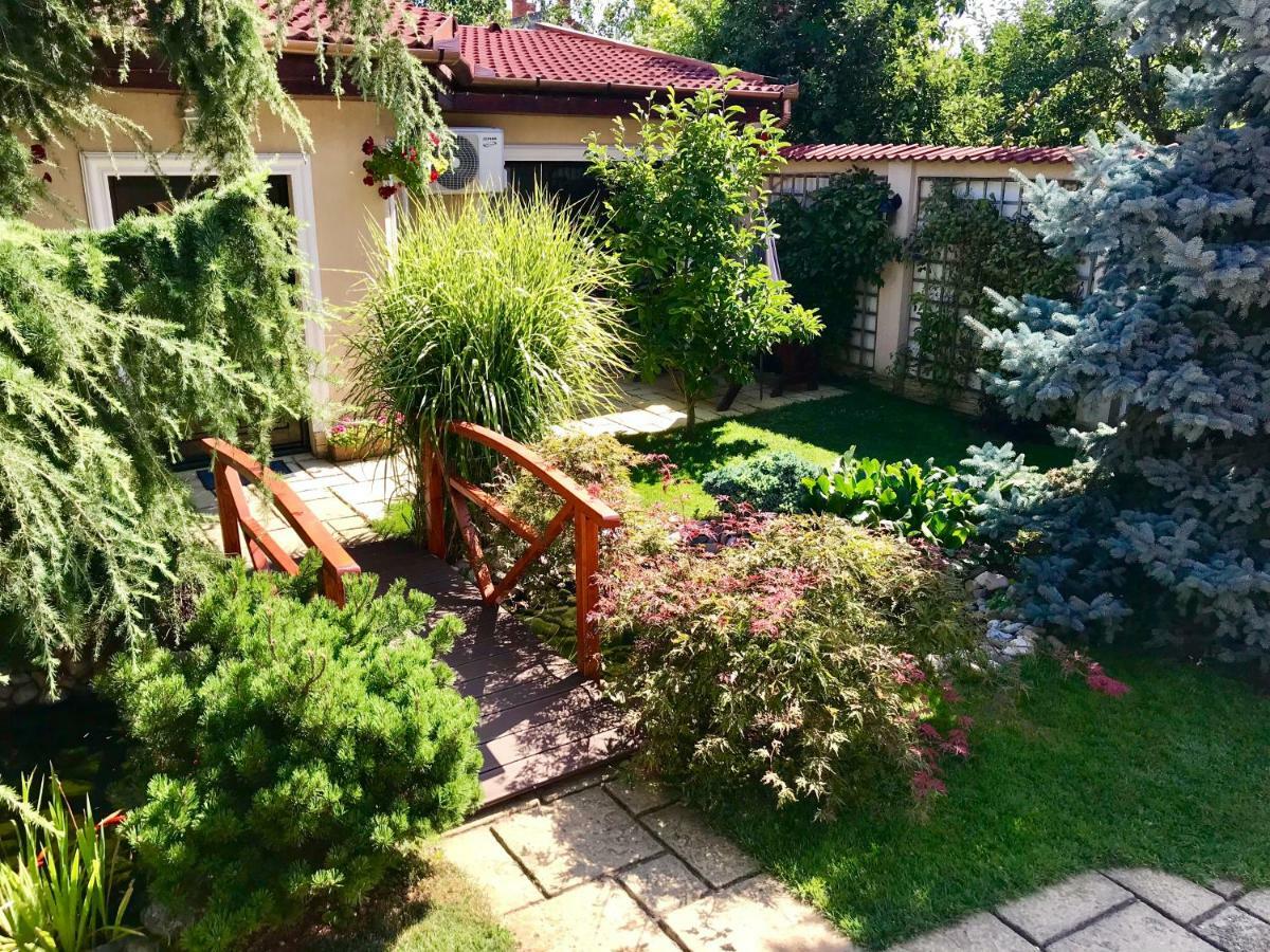 Cristi's Rooms - Pensiune Oradea Bagian luar foto